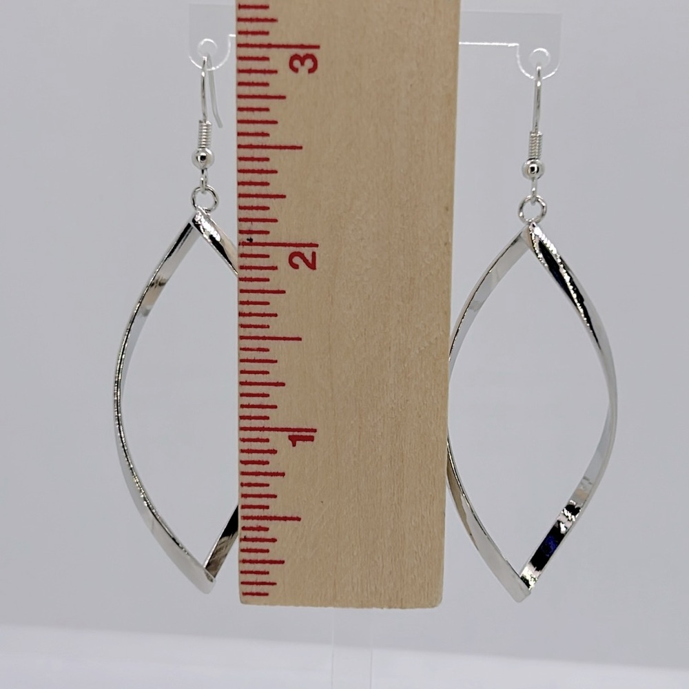 Twisted Argyle Earrings Alloy Fashion Jewelry - Picture 3 of 3